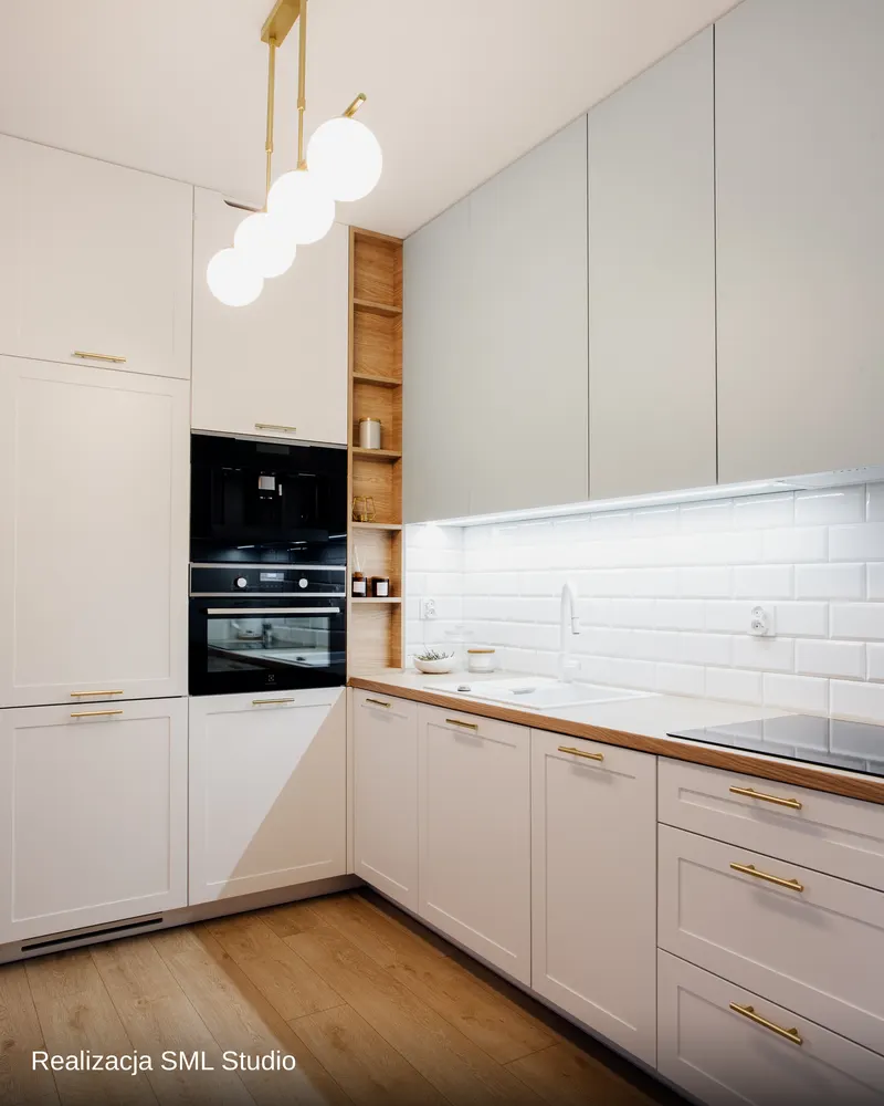 Kuchnia z białą ciegiełką — Realizacja SML Studio