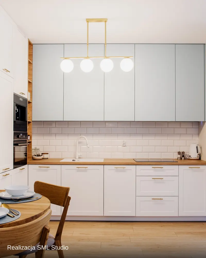 Kuchnia z białą ciegiełką — Realizacja SML Studio