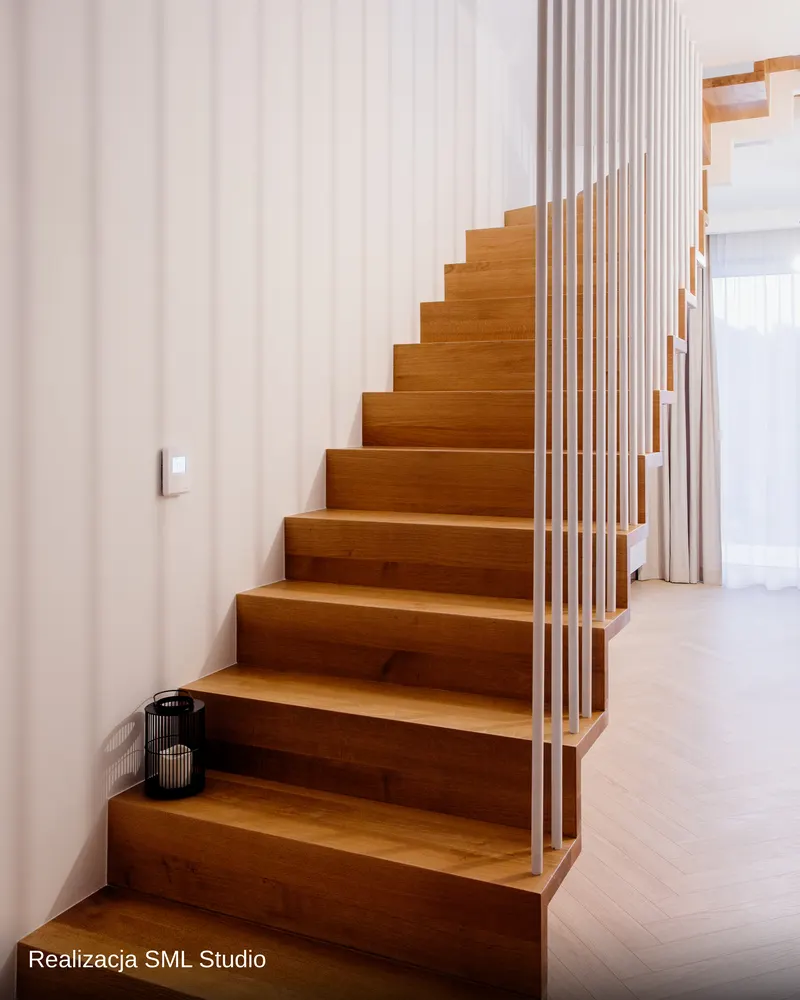 Schody dywanowe — Realizacja SML Studio