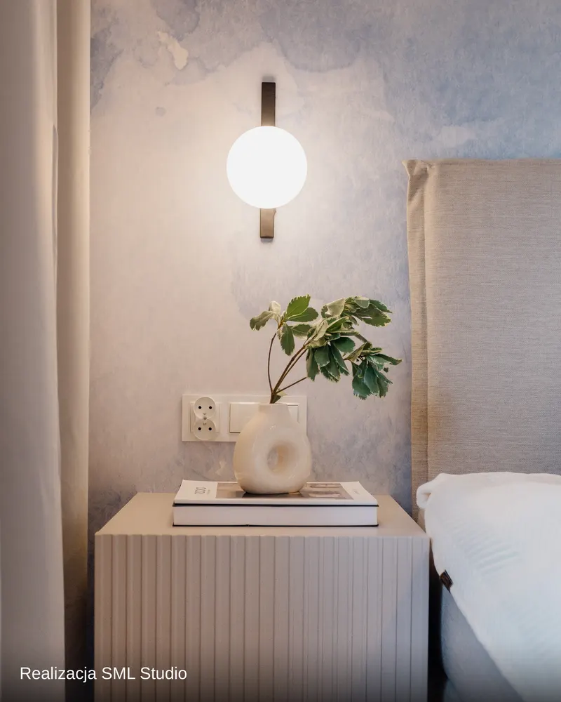 Kaszmirowa szafka nocna — Realizacja SML Studio